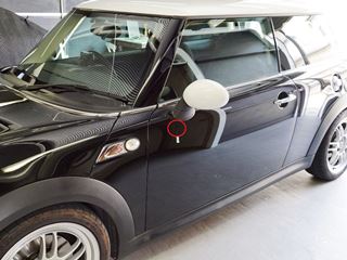 BMW MINIのデントリペア位置