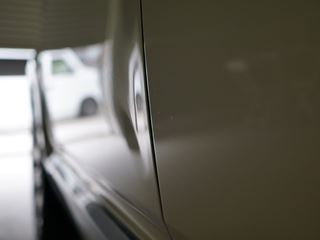 デリカD5 ドアのデントリペア前
