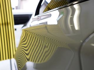 BMW 1シリーズのデントリペア前